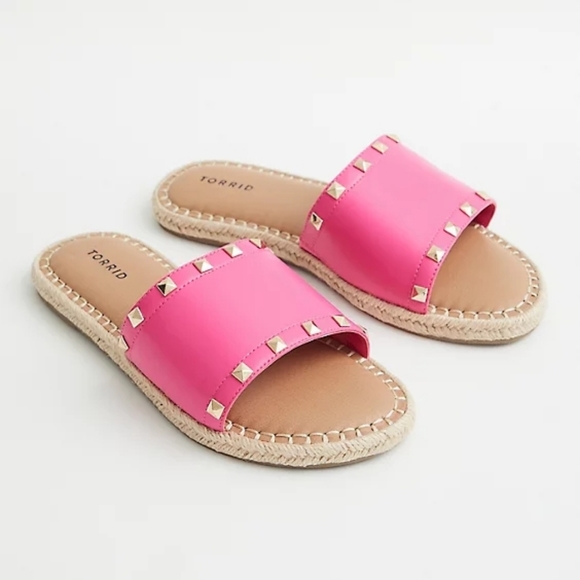 TORRID - BARBIE PINK FAUX LEATHER STUDDED ESPADRILLE SLIDES - Size 8 NWT - Picture 2 of 5